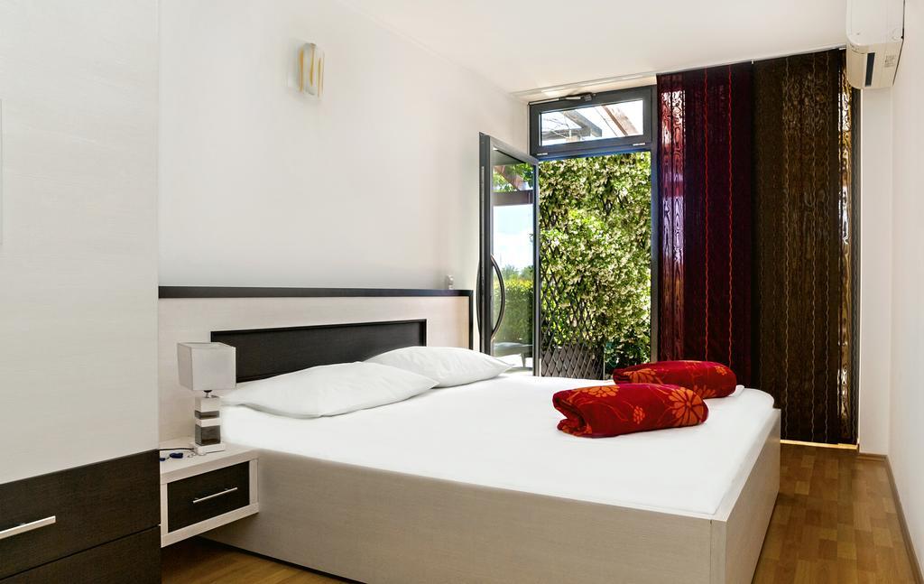 Apartment Lejo Omiš Zewnętrze zdjęcie